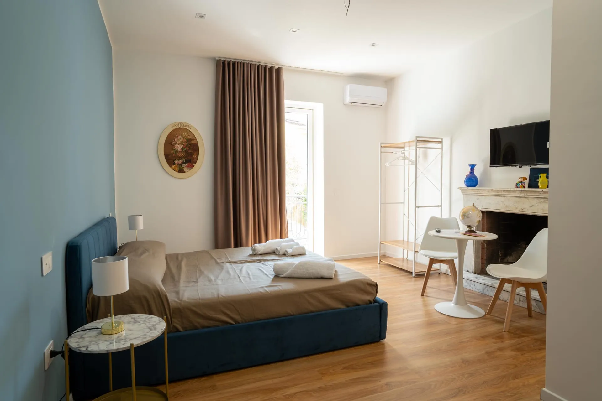 Silk Blue Room — dettaglio